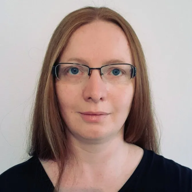 Aurelie Martin Alokozay, Secrétaire